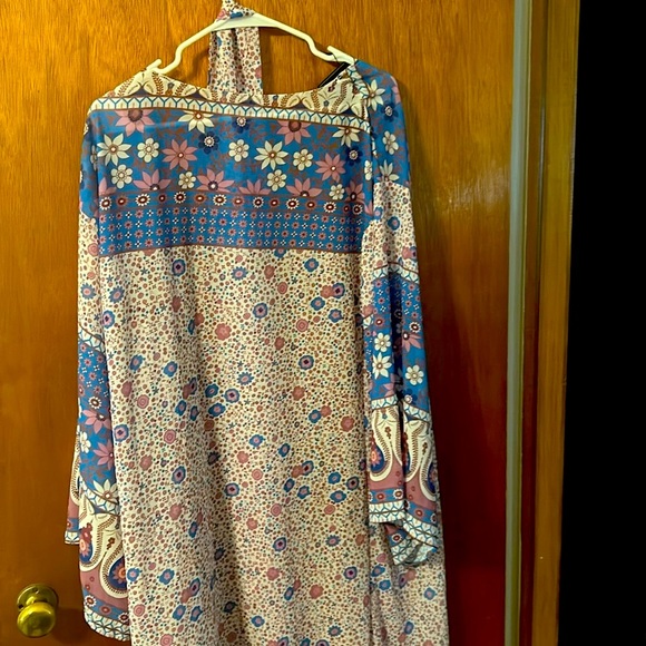 Beautiful Robe/Duster - Picture 5 of 6